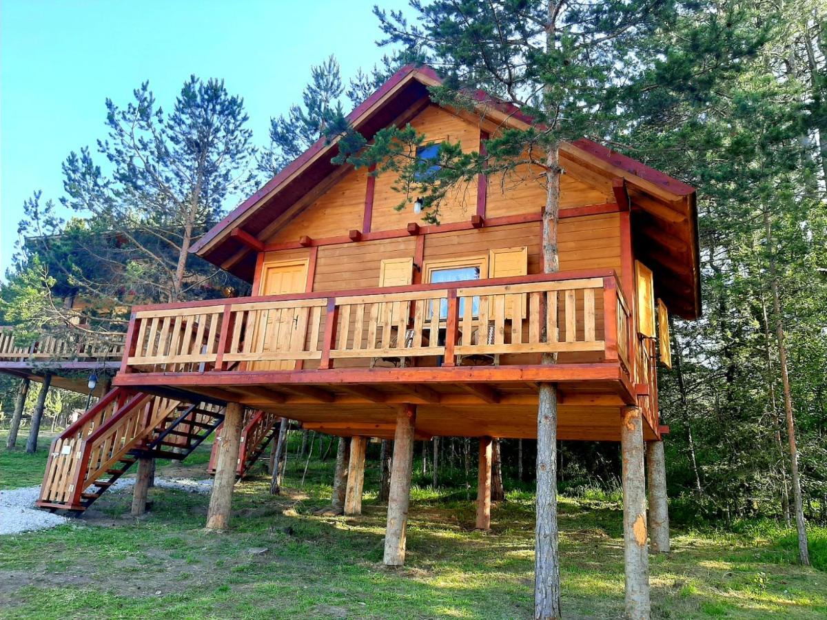 El Paso City, Zlatibor - Unique Wooden Cottages, Treehouse, Wild West Rooms, Accommodation 1-6 People エクステリア 写真