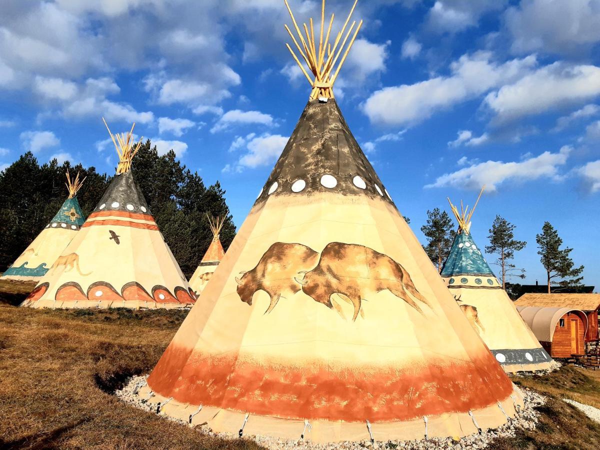 El Paso City, Zlatibor - Unique Wooden Cottages, Treehouse, Wild West Rooms, Accommodation 1-6 People エクステリア 写真