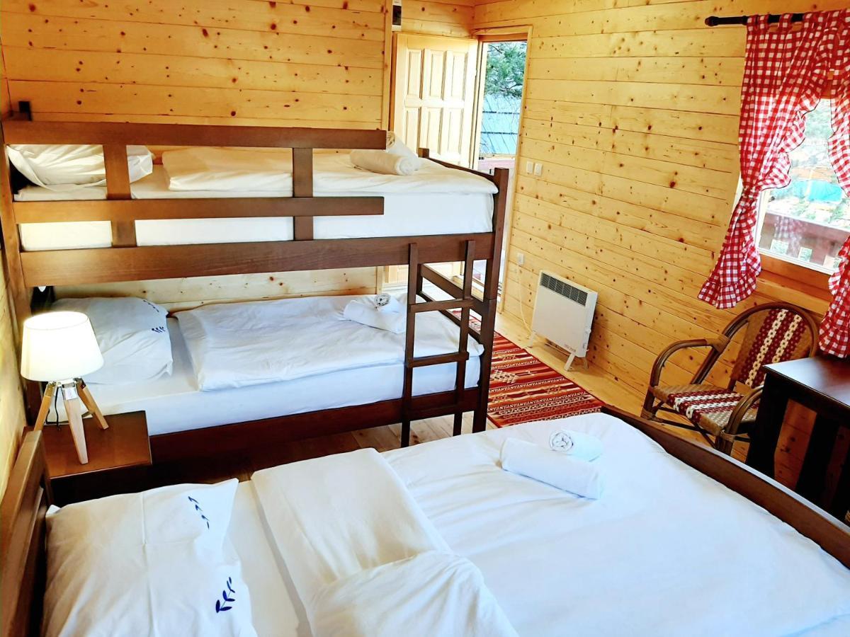 El Paso City, Zlatibor - Unique Wooden Cottages, Treehouse, Wild West Rooms, Accommodation 1-6 People エクステリア 写真